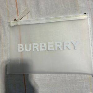 NEW Burberry clear makeup pouch zip bag with Burberry zipper